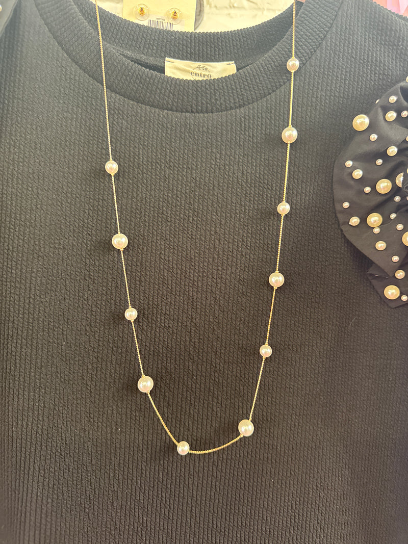 Pearl/ gold necklace w/ beaded earrings