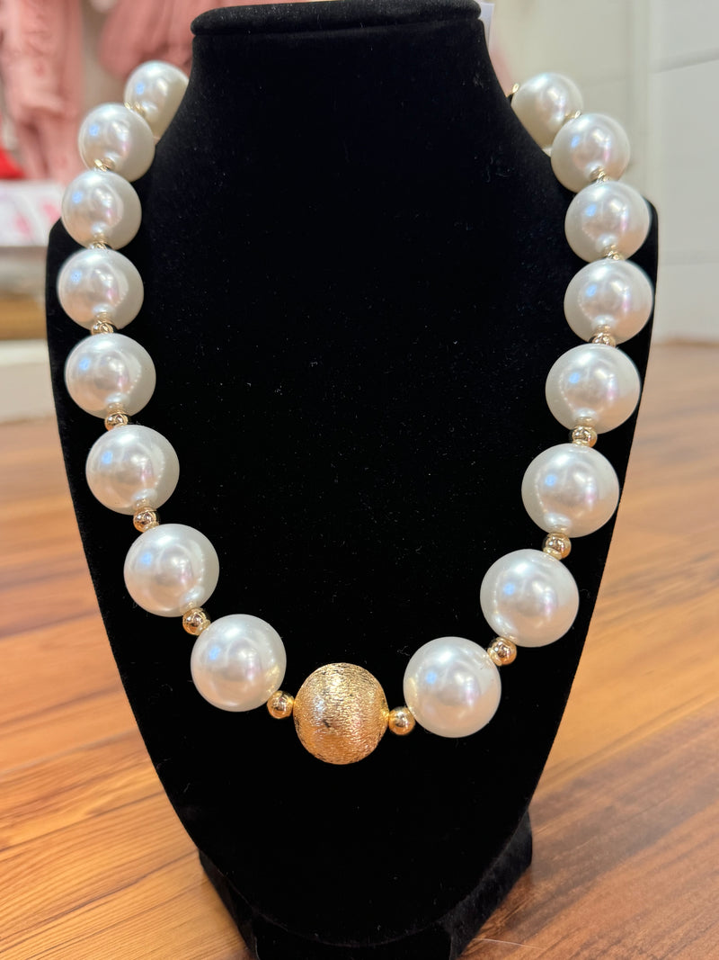 20mm Pearls neclace